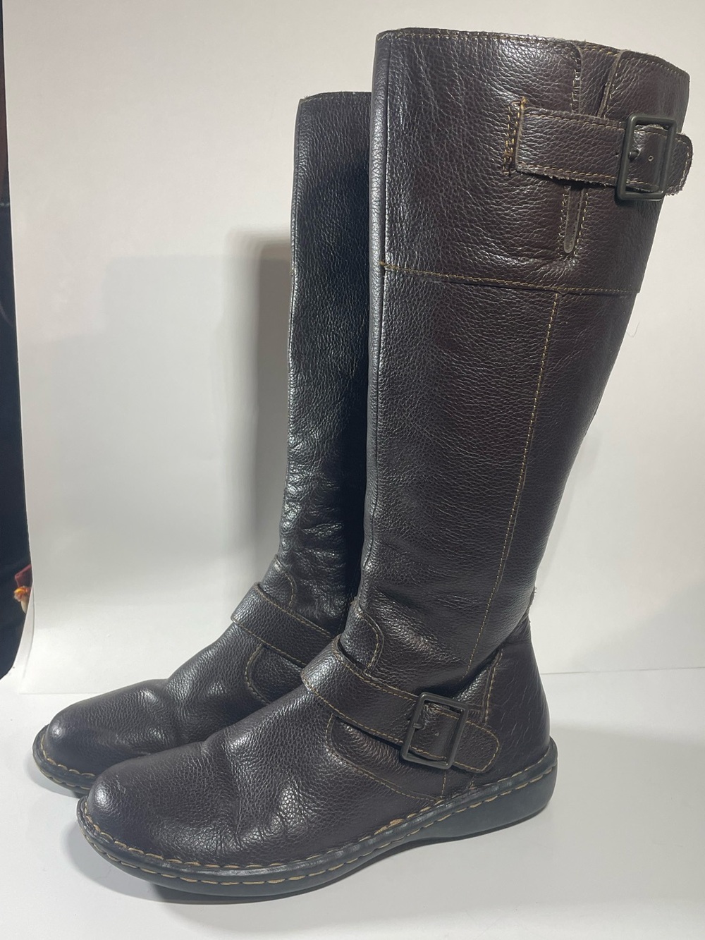 EUC BORN DARK BROWN LEATHER KNEE HIGH SIDE ZIP BOOT SIZE 9 MEDIUM WIDTH